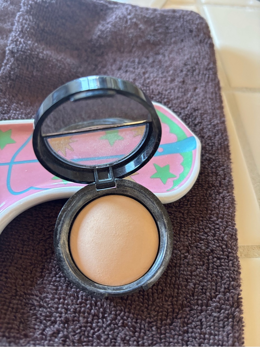 Laura Geller baked original highlighter, French vanilla